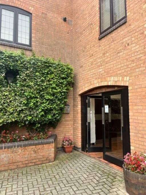 Bs - Luxury Top Floor 4 Bed Apartment With Garage In Town Centre - No Lift Stratford-upon-Avon Exterior foto